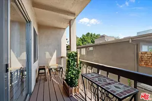 622 S Barrington Ave, Los Angeles, CA 90049 - Photo 43