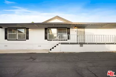 8250 Lankershim Blvd #33, North Hollywood, CA 91605 - Photo 1