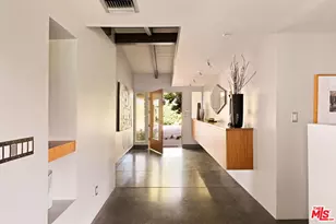11531 Amanda Dr, Studio City, CA 91604 - Photo 9