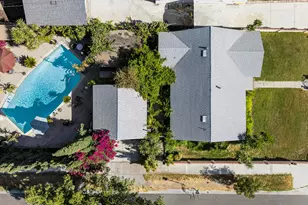 1701 N Buena Vista St, Burbank, CA 91505 - Photo 25