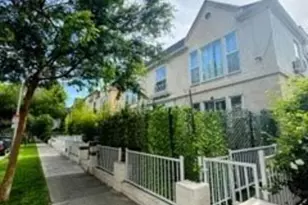 133 S Crescent Dr, Beverly Hills, CA 90212 - Photo 1