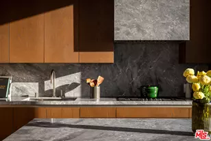 211 W Elm Ct, Los Angeles, CA 90067 - Photo 3