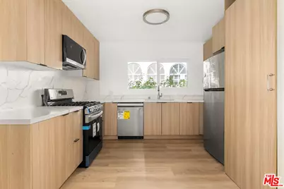 340 N Palm Dr #Unit 2, Beverly Hills, CA 90210 - Photo 1