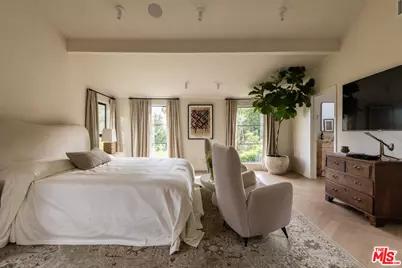 1364 Londonderry Pl, Los Angeles, CA 90069 - Photo 23