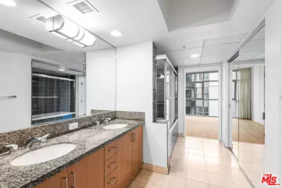 13700 Marina Pointe Dr #421, Marina del Rey, CA 90292 - Photo 15