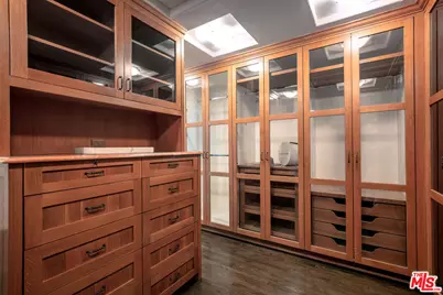 703 Walden Dr, Beverly Hills, CA 90210 - Photo 25