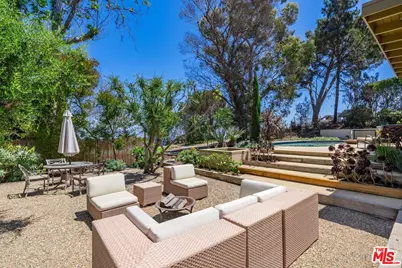 20556 Little Rock Way, Malibu, CA 90265 - Photo 43