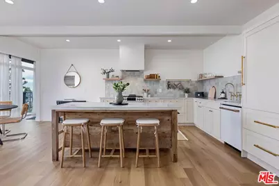 9356 Sierra Mar Dr, Los Angeles, CA 90069 - Photo 15
