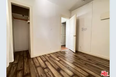 1320 Barrington Way, Glendale, CA 91206 - Photo 13