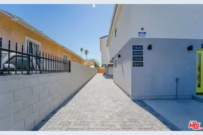 1348 E Vernon Ave, Los Angeles, CA 90011 - Photo 9