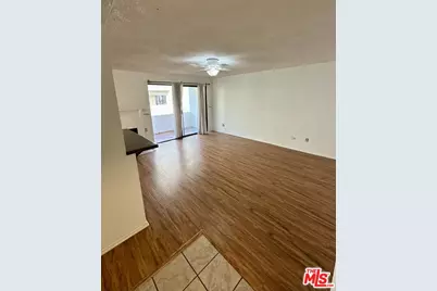14 Mast St #5, Marina del Rey, CA 90292 - Photo 1