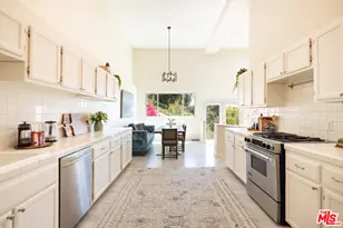 28333 Foothill Dr, Agoura Hills, CA 91301 - Photo 7