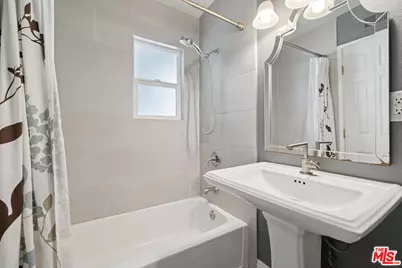 970 Calle Nogal, Thousand Oaks, CA 91360 - Photo 45