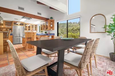 1639 Oak Dr, Topanga, CA 90290 - Photo 9