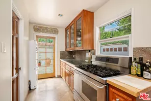 821 Malcolm Ave, Los Angeles, CA 90024 - Photo 21