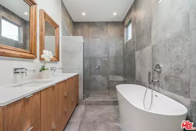 2000 Walnut Ave, Venice, CA 90291 - Photo 29