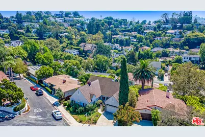 3141 E La Suvida Dr, Los Angeles, CA 90068 - Photo 31