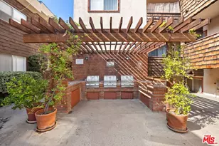 5400 Newcastle Ave, Encino, CA 91316 - Photo 21