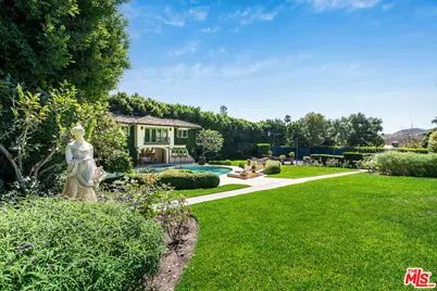 1550 Amalfi Dr, Pacific Palisades, CA 90272 - Photo 25