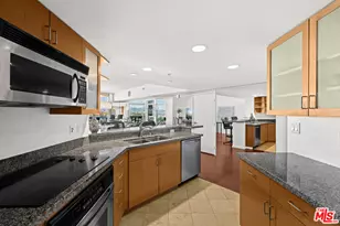 13700 Marina Pointe Dr, Marina del Rey, CA 90292 - Photo 11