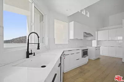 1562 Glen Oaks Blvd, Pasadena, CA 91105 - Photo 15