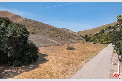 E Blythedale Rd, Agoura Hills, CA 91301 - Photo 15