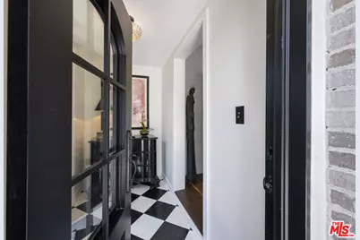8961 Dicks St, West Hollywood, CA 90069 - Photo 3