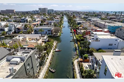 1908 Pacific Ave, Venice, CA 90291 - Photo 23