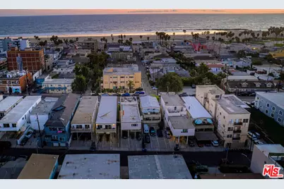 1908 Pacific Ave, Venice, CA 90291 - Photo 9