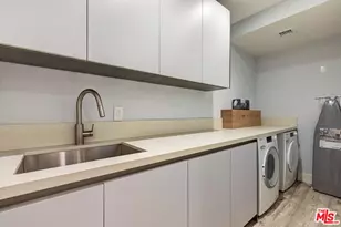 489 S Willaman Dr, Los Angeles, CA 90048 - Photo 53