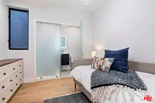 489 S Willaman Dr, Los Angeles, CA 90048 - Photo 55