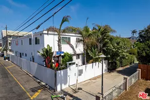 11 20th Ave, Venice, CA 90291 - Photo 29