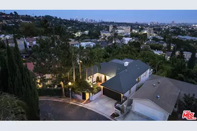 4189 Holly Knoll Dr, Los Angeles, CA 90027 - Photo 3