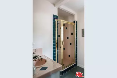 4189 Holly Knoll Dr, Los Angeles, CA 90027 - Photo 25