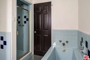 4189 Holly Knoll Dr, Los Angeles, CA 90027 - Photo 21