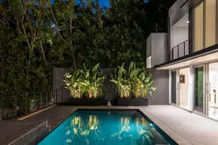 1545 Sunset Plaza Dr, Los Angeles, CA 90069 - Photo 9