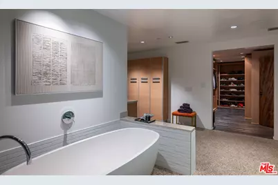 1545 Sunset Plaza Dr, Los Angeles, CA 90069 - Photo 25