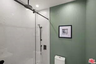 18057 Valley Vista Blvd, Encino, CA 91316 - Photo 33