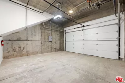 1227 N Formosa Ave #2, West Hollywood, CA 90046 - Photo 11