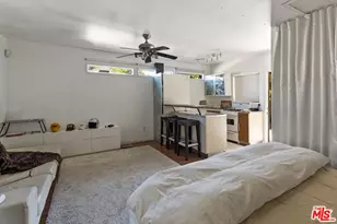 107 S Gardner St, Los Angeles, CA 90036 - Photo 25
