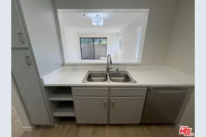 501 Palisades Dr #124, Pacific Palisades, CA 90272 - Photo 11