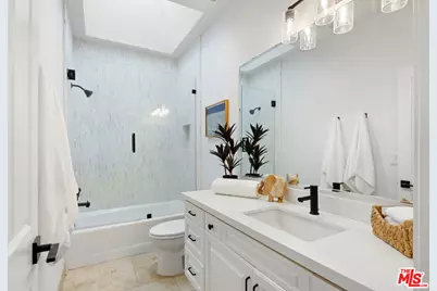 6477 Zuma View Pl #125, Malibu, CA 90265 - Photo 23
