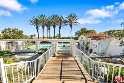 6477 Zuma View Pl #125, Malibu, CA 90265 - Photo 27