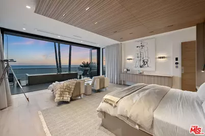 940 Palisades Beach Rd, Santa Monica, CA 90403 - Photo 31