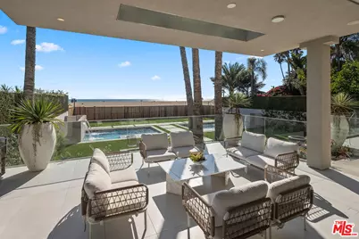 938 Palisades Beach Rd, Santa Monica, CA 90403 - Photo 13