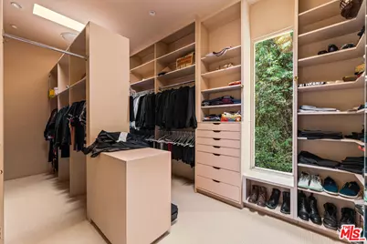1255 Delresto Dr, Beverly Hills, CA 90210 - Photo 35