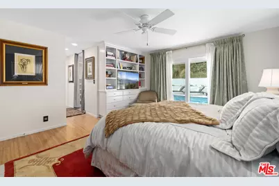 8670 Allenwood Rd, Los Angeles, CA 90046 - Photo 17