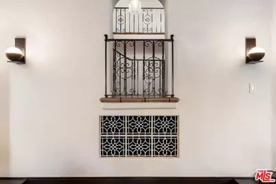 615 S Highland Ave, Los Angeles, CA 90036 - Photo 9