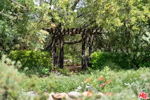 111 S Van Ness Ave, Los Angeles, CA 90004 - Photo 69