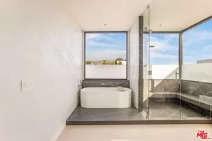 9405 Sierra Mar Pl, Los Angeles, CA 90069 - Photo 27